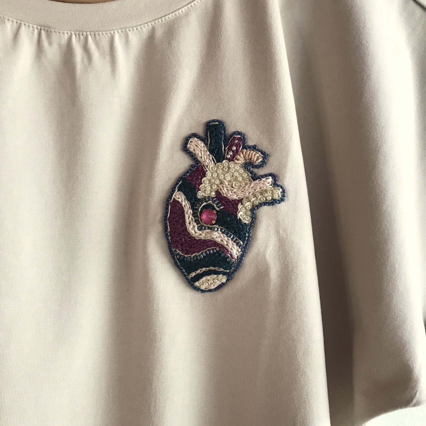 Embroidered T-Shirt Moyo L