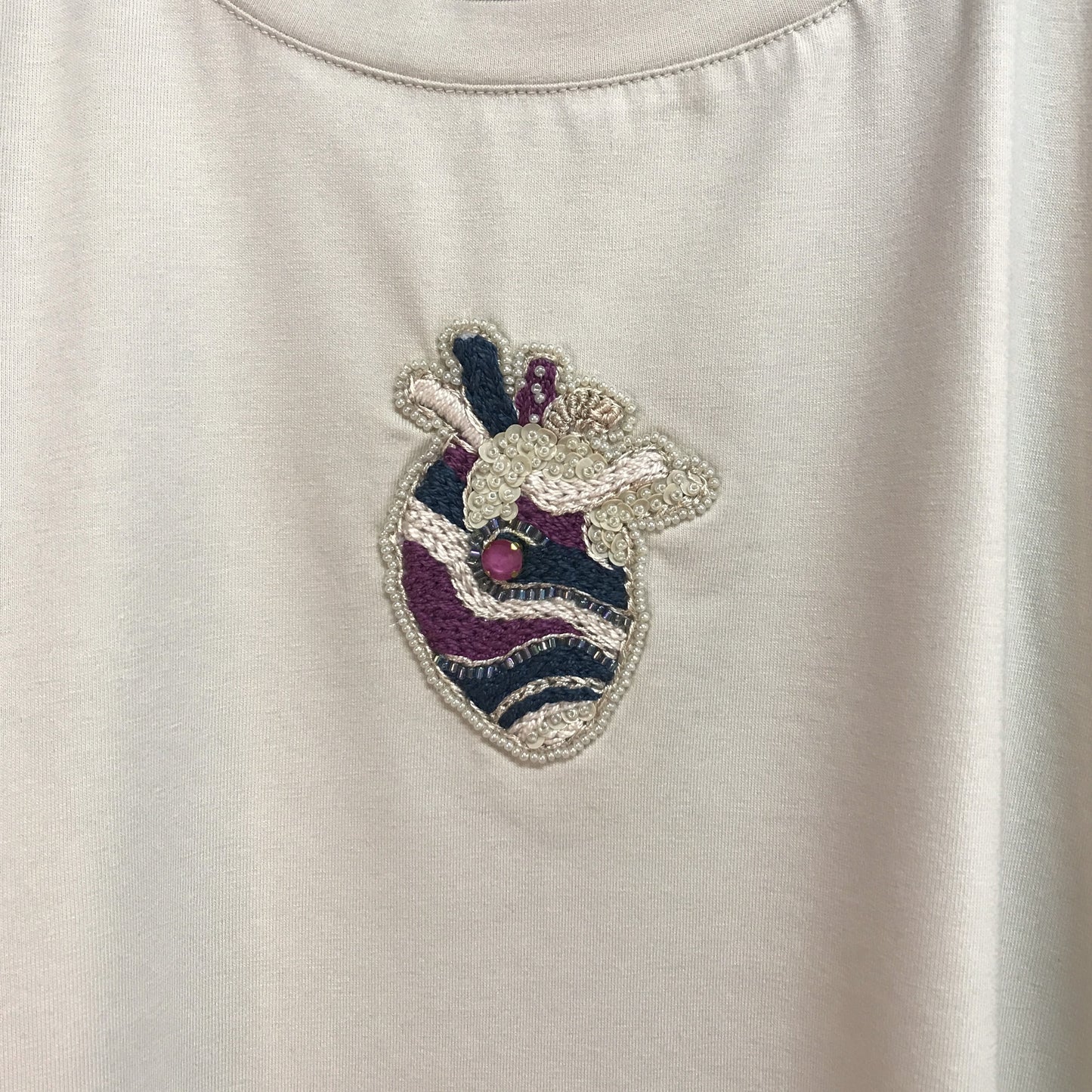 Embroidered T-Shirt Moyo L