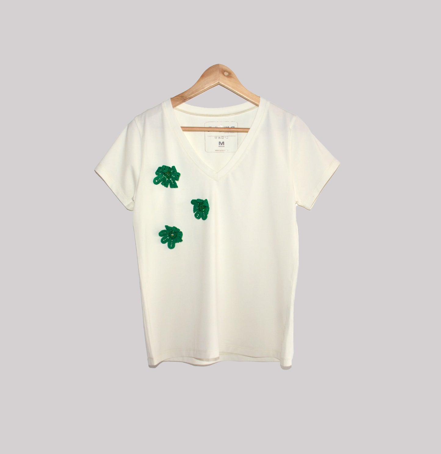 Embroidered T-Shirt Hojarasca