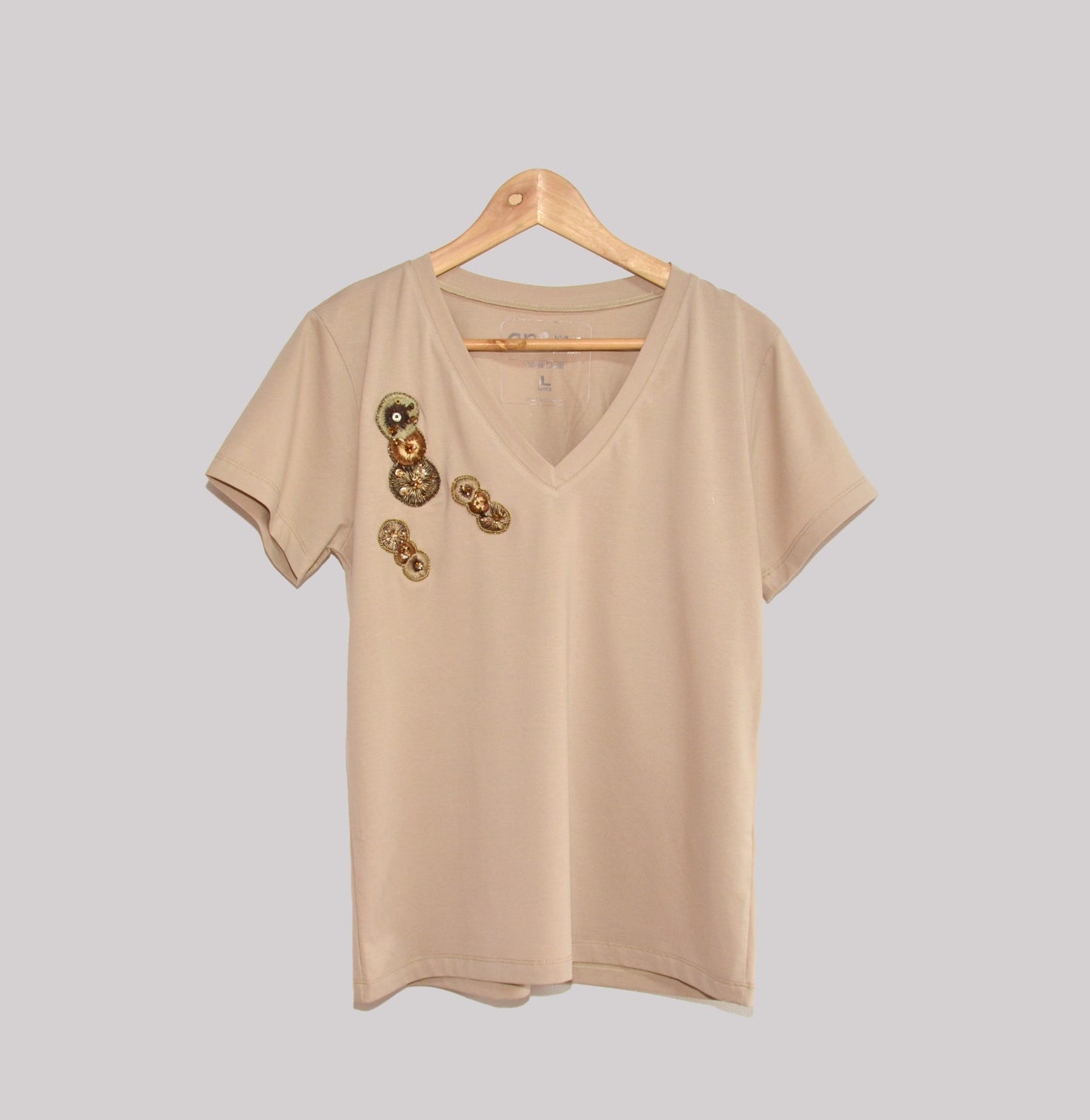 Embroidered T-Shirt Lotus