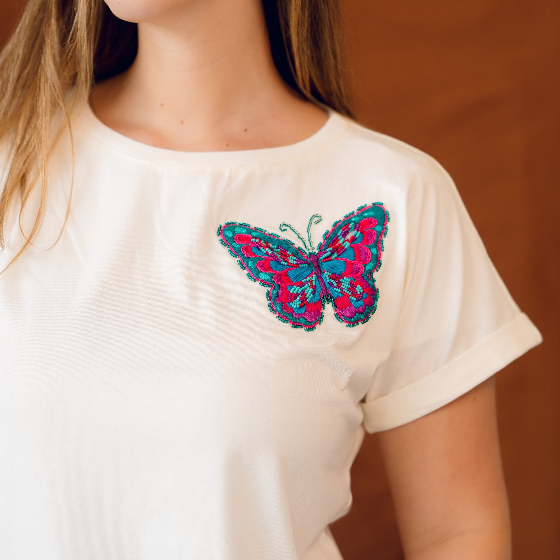 Embroidered T-Shirt Mariposa Reina