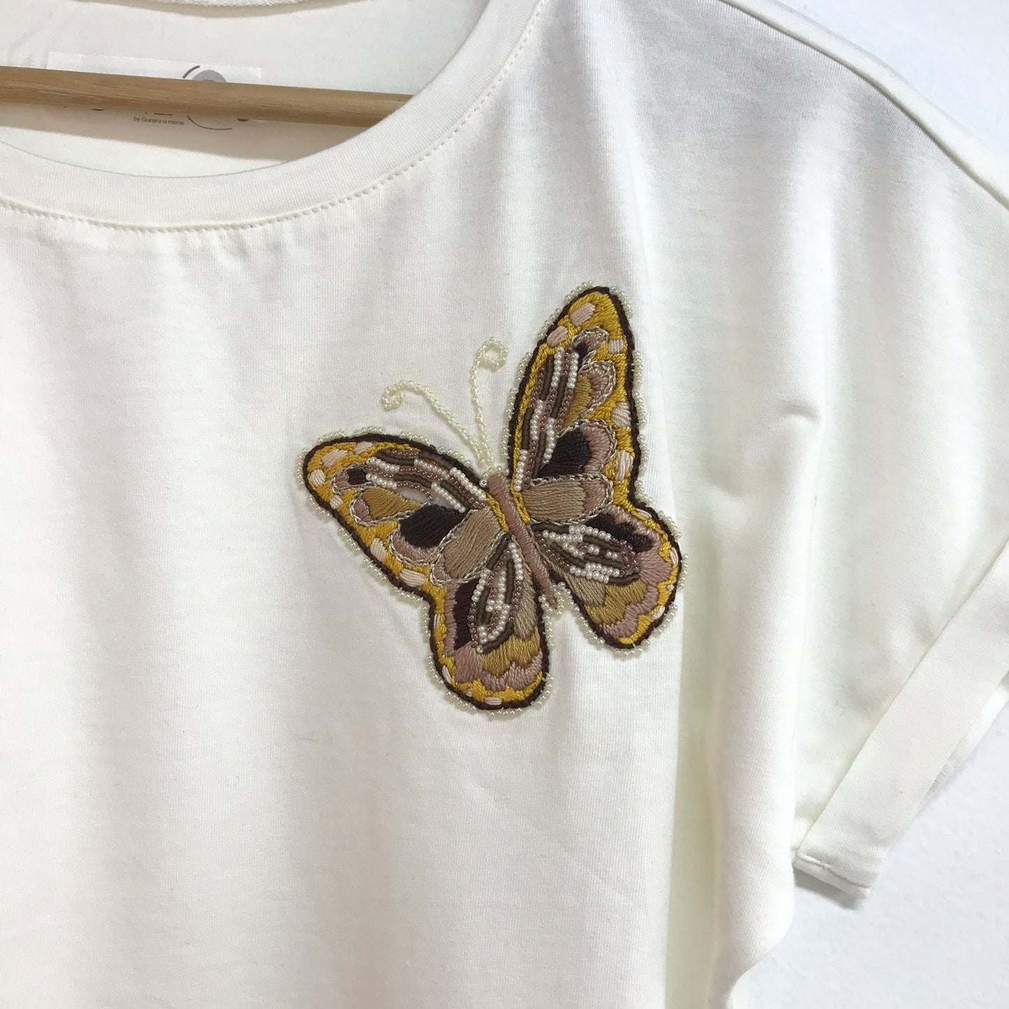 Embroidered T-Shirt Mariposa Reina