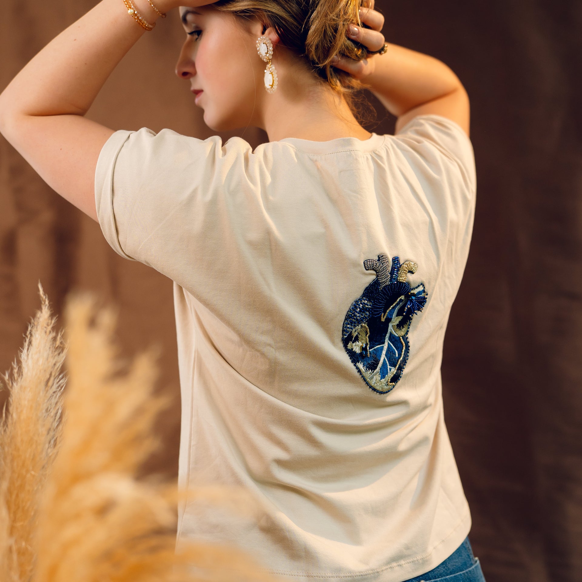 Embroidered T-Shirt Moyo XL